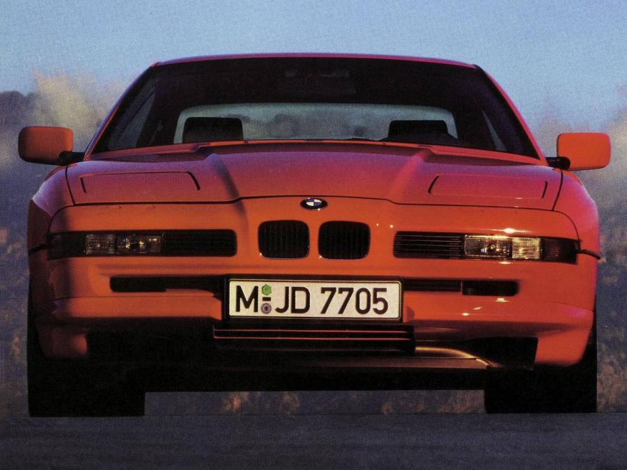  BMW 850i 1989 года  (фото 11 из 27)